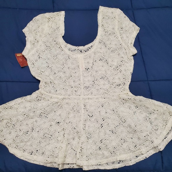 No Boundaries Lace Peplum Shirt NWT - Picture 1 of 7
